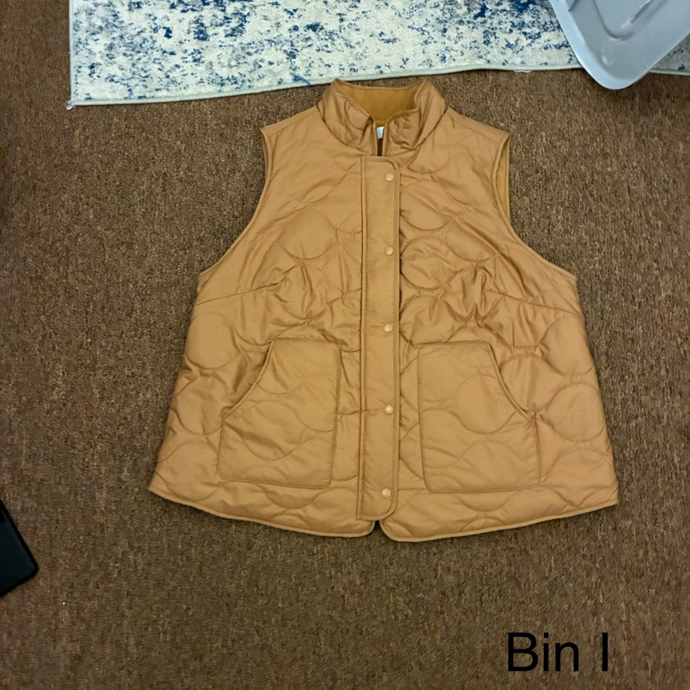Croft & Barrow Light Camel Quilted Women's Vest